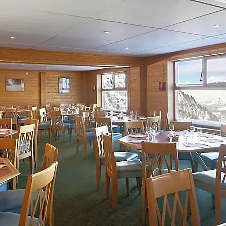 Club Mmv Altitude Hotel 4*
